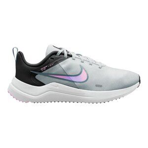 NEW Nike Runners - women size 6.5 New in box